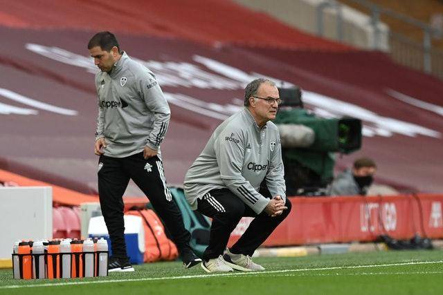 库里39分汤神对阵老东家22分 勇士险胜独行侠